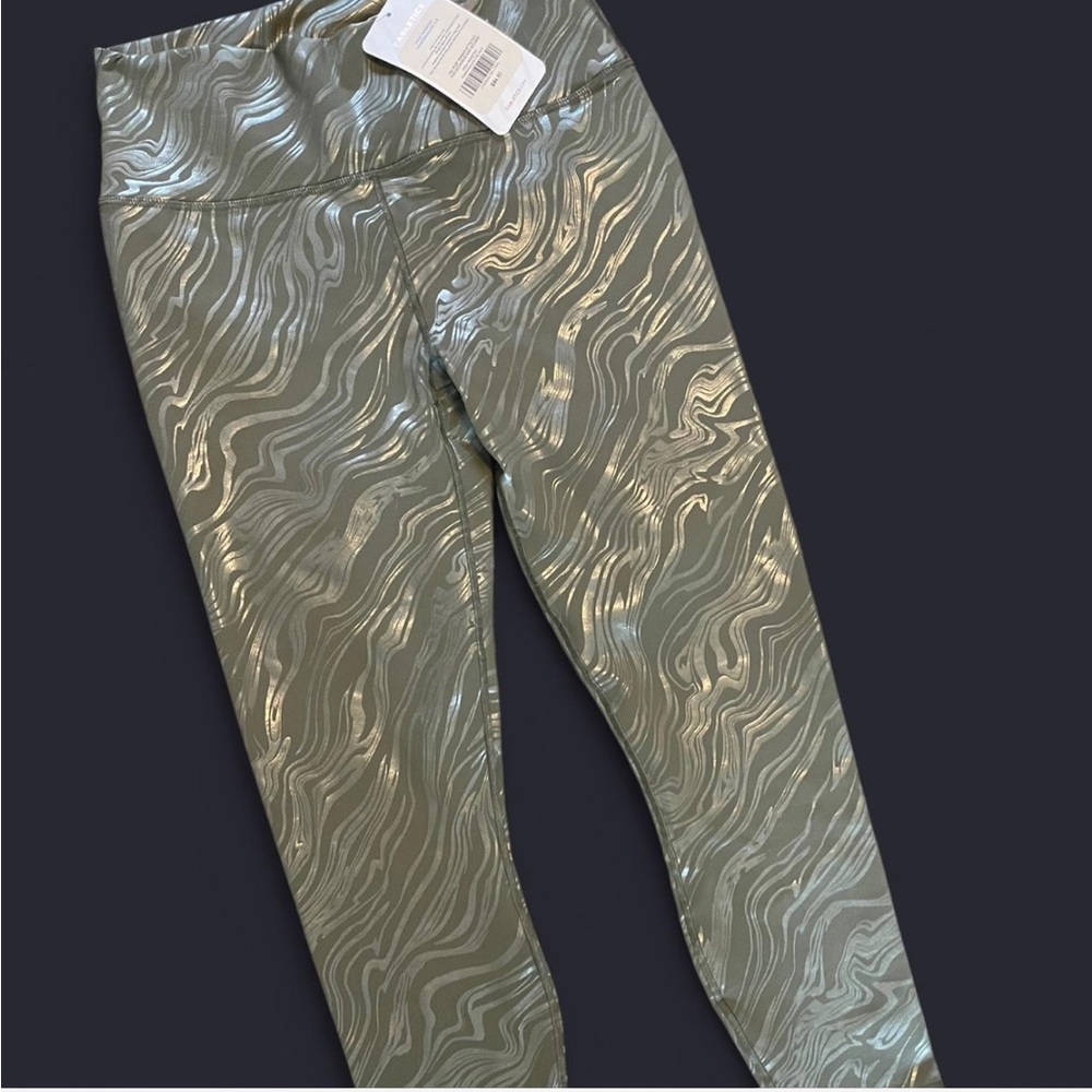 NWT Fabletics high rise Leggings